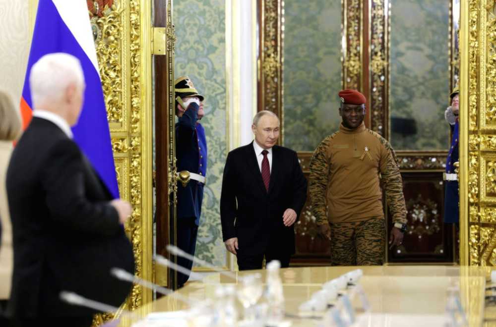 Ovo je nova vojska Vladimira Vladimiroviča Putina; Brutalna je