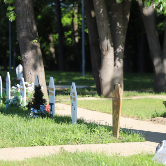 Groblje za kućne ljubimce u Beogradu VIDEO