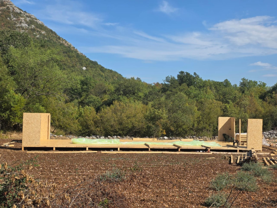 Crnogorska policija na nogama: Otkrivena najveća plantaža marihuane u regionu FOTO