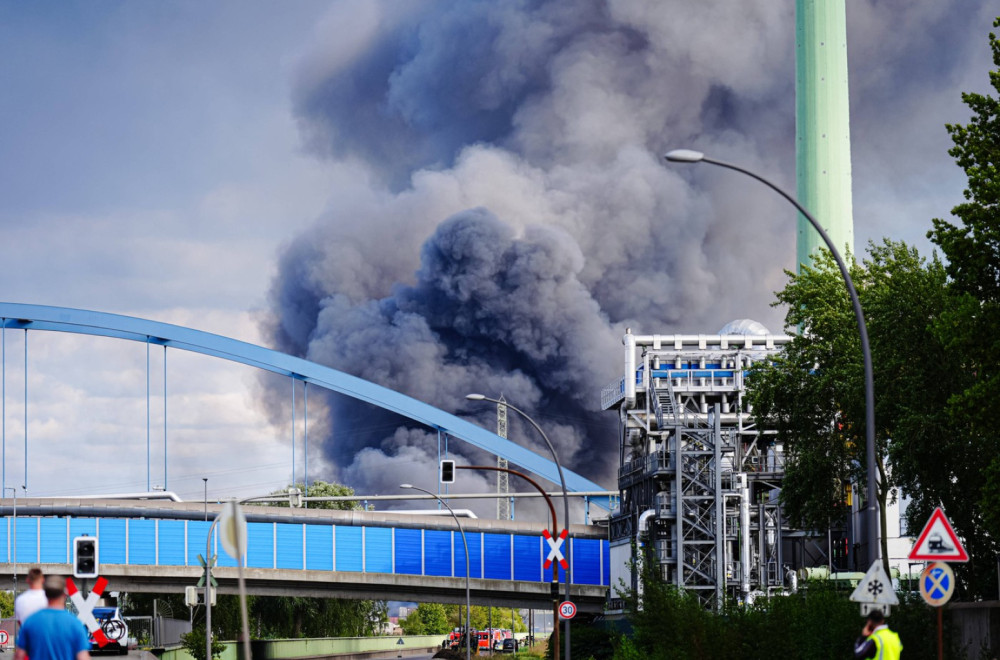 Stravična eksplozija: Broje se mrtvi; Građani hitno upozoreni FOTO/VIDEO