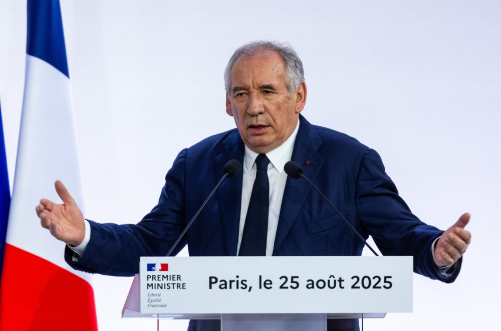 Stavljamo sve na kocku: Makron u velikom problemu – Zakazano glasanje