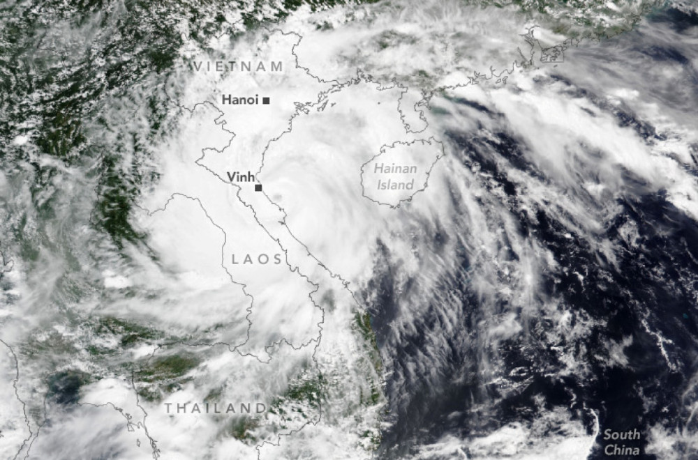 Katastrofa je stigla: Bez struje više od milion i po ljudi; Hiljade kuća ostalo bez krovova FOTO/VIDEO