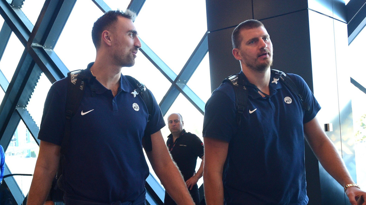 Milutinov o Jokiću: "Možemo samo da se trudimo da budemo 1% kao on"