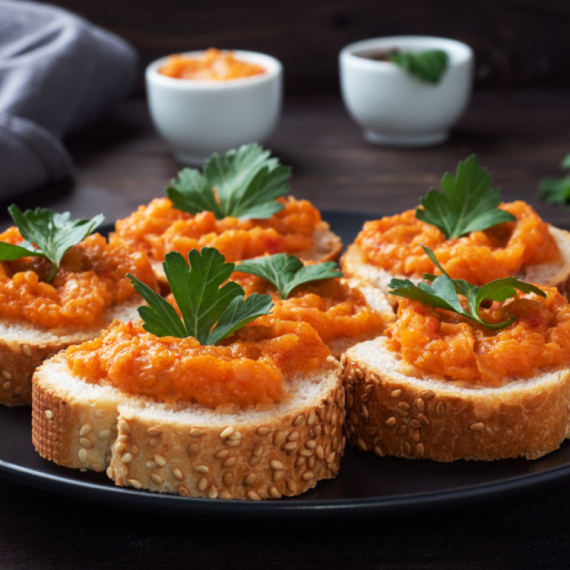 Zaboravite kupovni namaz: Napravite domaći koji se brzo smaže FOTO/VIDEO