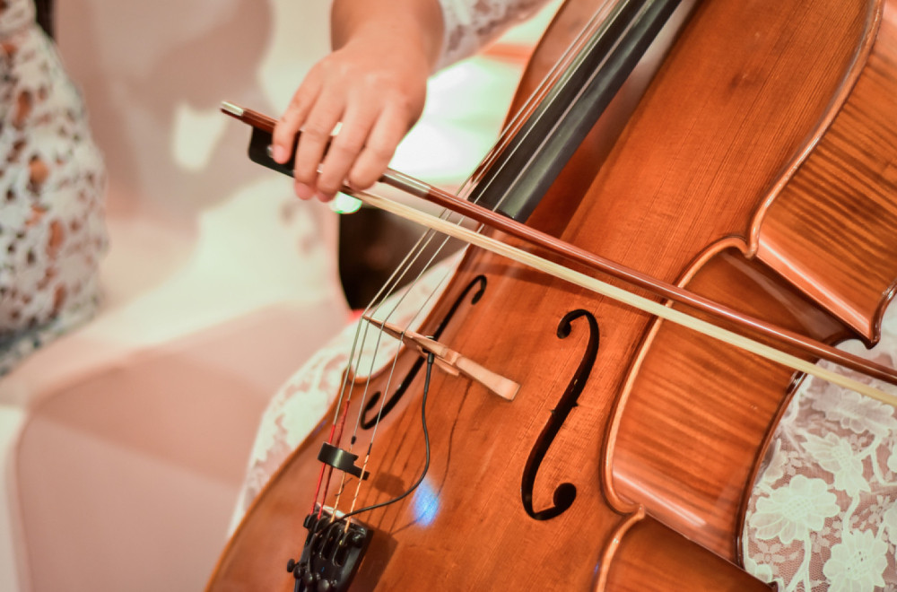 Humanitarni koncert u Luci Beograd: "Veče za violončelo i za srce" – Dora Trifu & friends