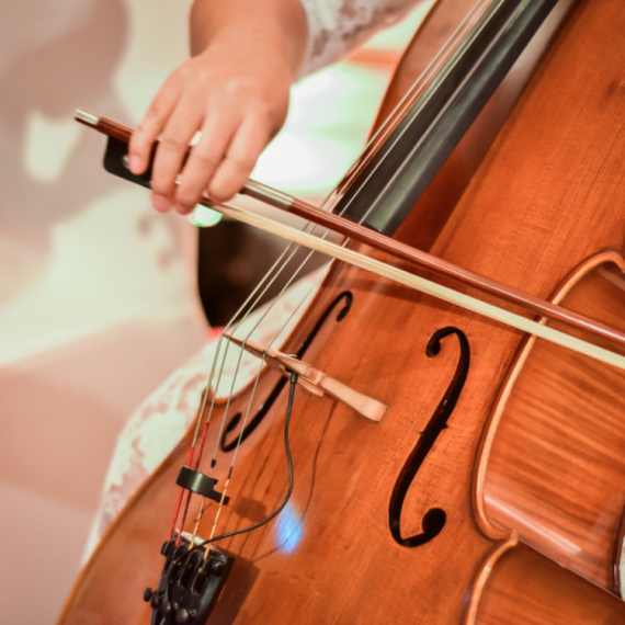 Humanitarni koncert u Luci Beograd: "Veče za violončelo i za srce" – Dora Trifu & friends