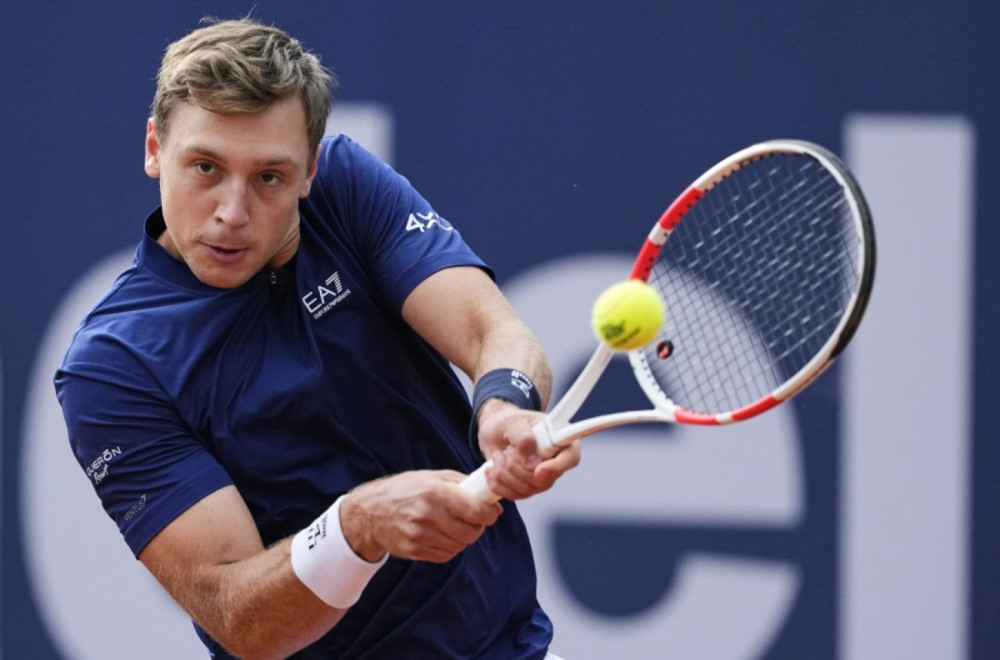 Međedović predao – kraj u Šangaju