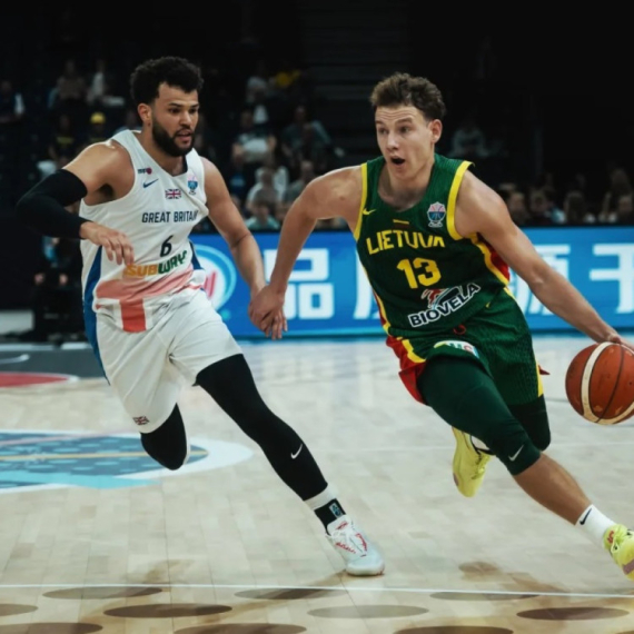 Litvanija dominantno sa Britancima - nije slušao šut, ali "zid" u reketu je odradio posao