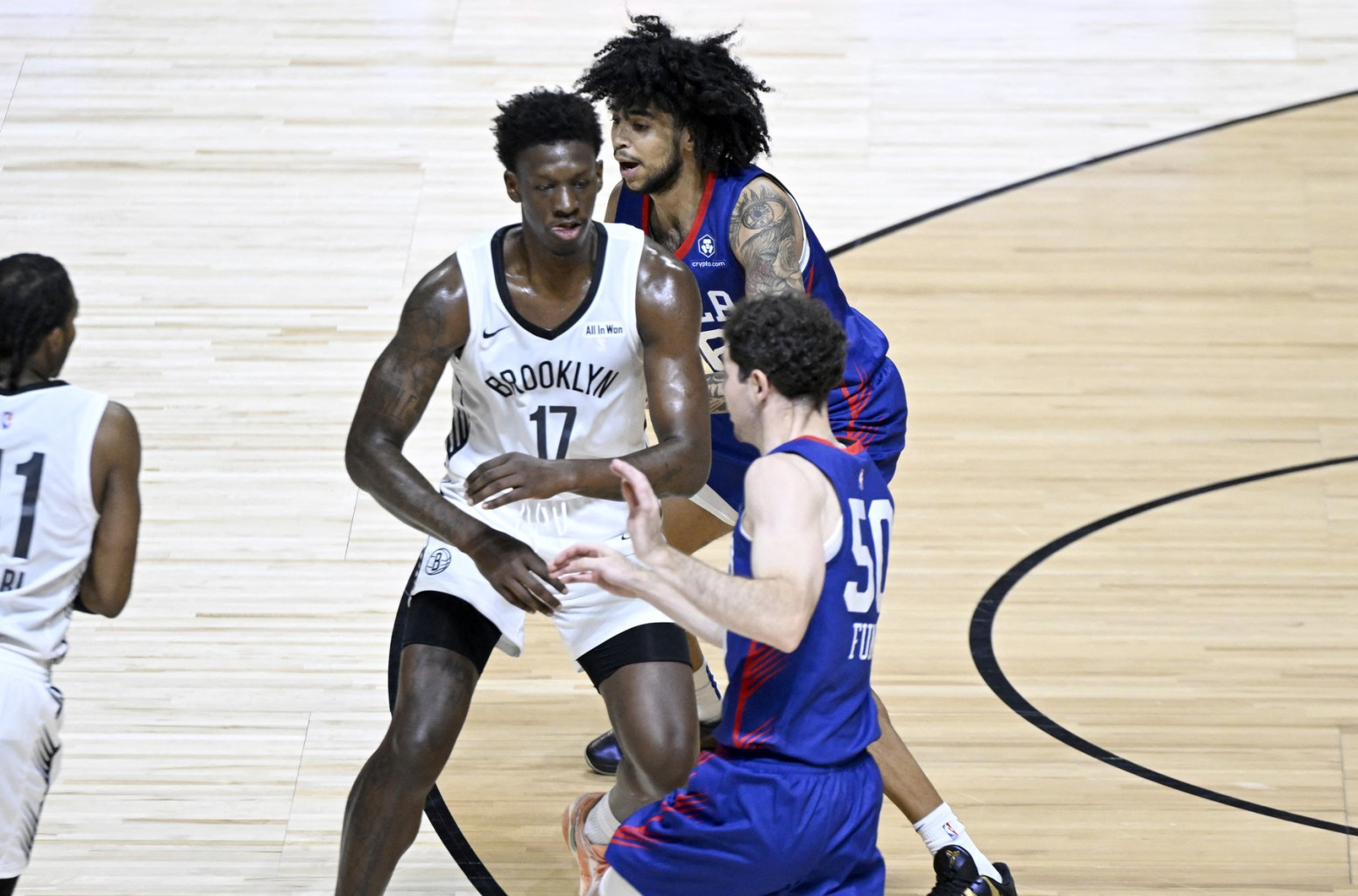 Real doveo centra koji je dominirao kao klinac VIDEO