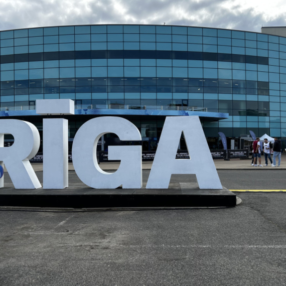 "Zavirite", ovo je samo za navijače FOTO