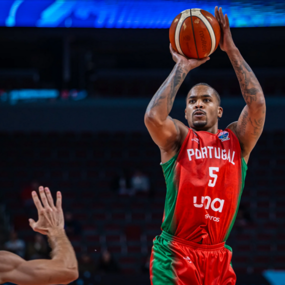 "Igramo protiv Srbije? Sr*nje" VIDEO