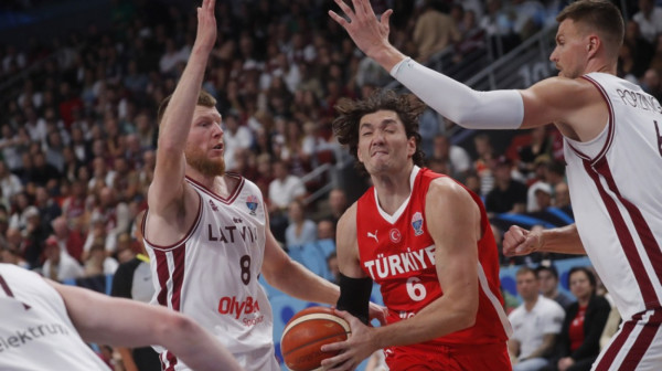 Bertans na srpskom posle debakla: "Mnogo je teško..." VIDEO