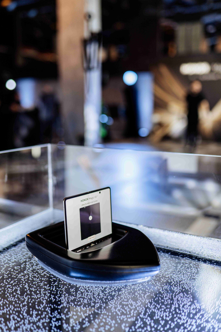 Premijera u Srbiji: Predstavljen Honor Magic V5! FOTO