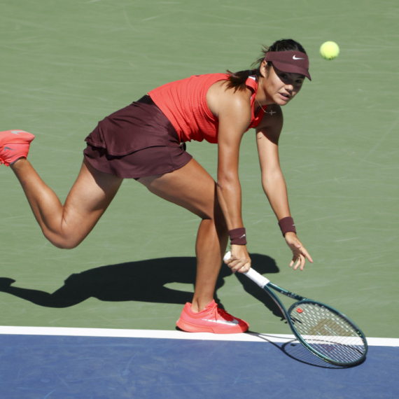 Radukanu i Navaro ubedljive, prošla i Azarenka