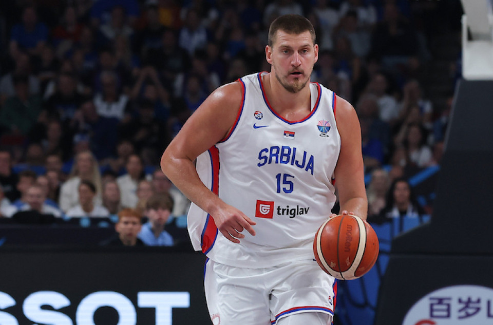 Jokić dominira, a gazda Denvera gleda iz prvog reda VIDEO