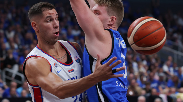 Jović: "Za nas je sledeća utakmica finale"; Petrušev: "To je bio zadatak trenera" VIDEO