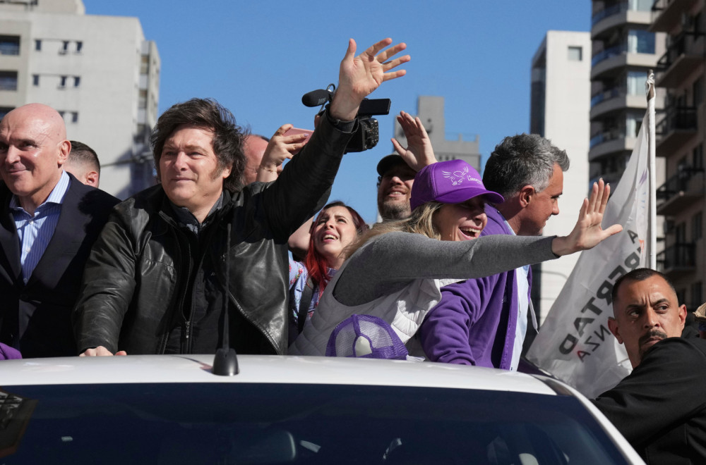 Milej gađan kamenjem VIDEO