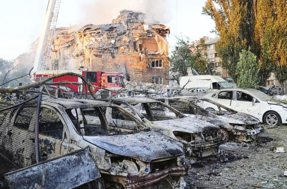 Ogromno razaranje, broje se mrtvi; Ljudi zarobljeni u ruševinama FOTO/VIDEO