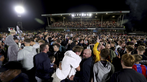 Od ovoga ne može luđe – pogledajte slavlje navijača Grimzbija VIDEO