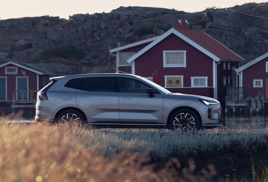 Volvo XC70 se vraća kao luksuzni plug-in hibrid SUV sa dometom do 180 km na struju FOTO
