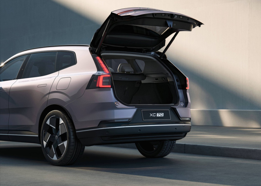 Volvo XC70 se vraća kao luksuzni plug-in hibrid SUV sa dometom do 180 km na struju FOTO