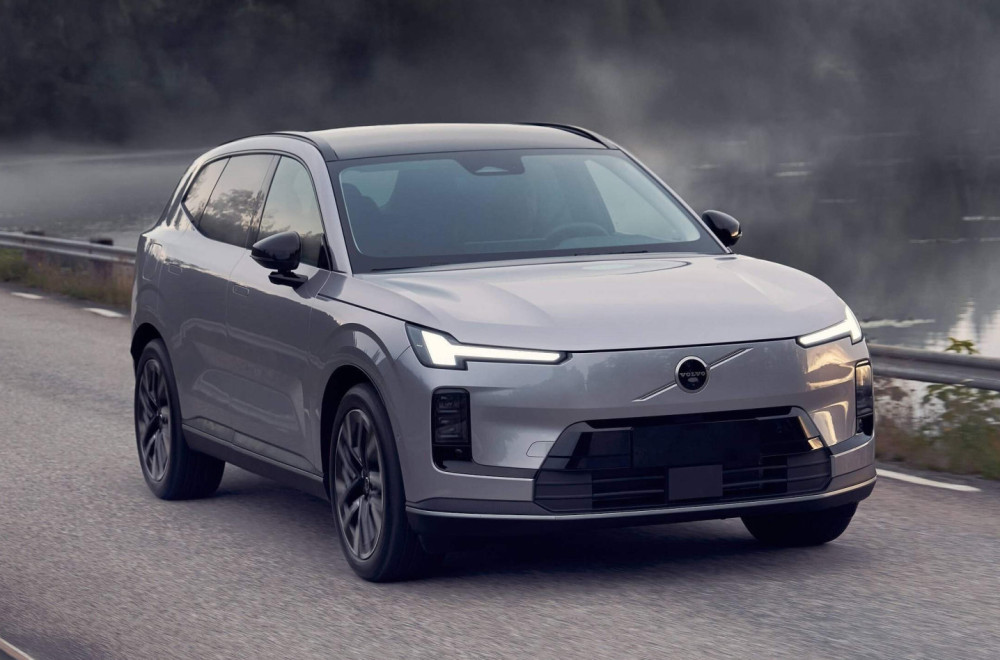 Volvo XC70 se vraća kao luksuzni plug-in hibrid SUV sa dometom do 180 km na struju FOTO