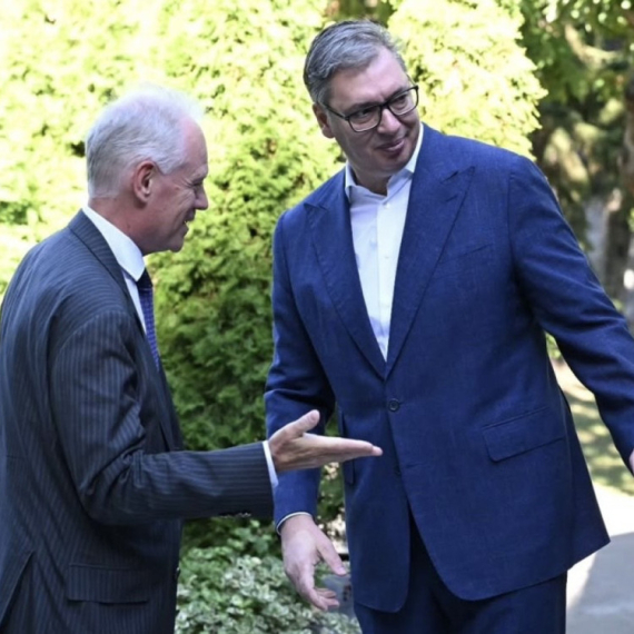 Vučić sa generalnim direktorom Direktorata Evropske komisije za susedstvo i pregovore o proširenju FOTO