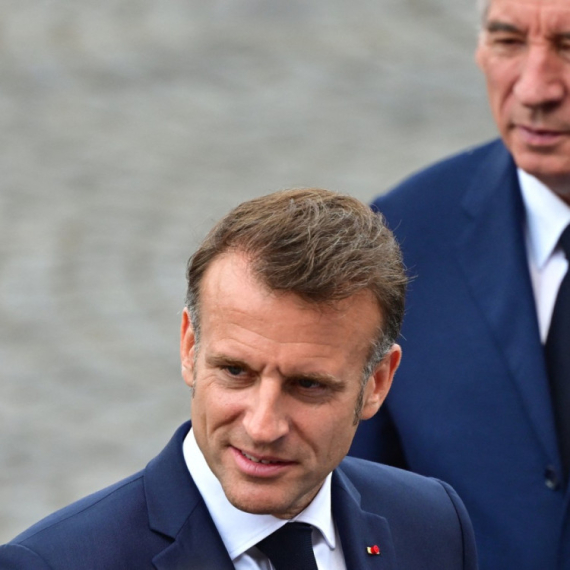 Zvanično: Ostavka u Parizu