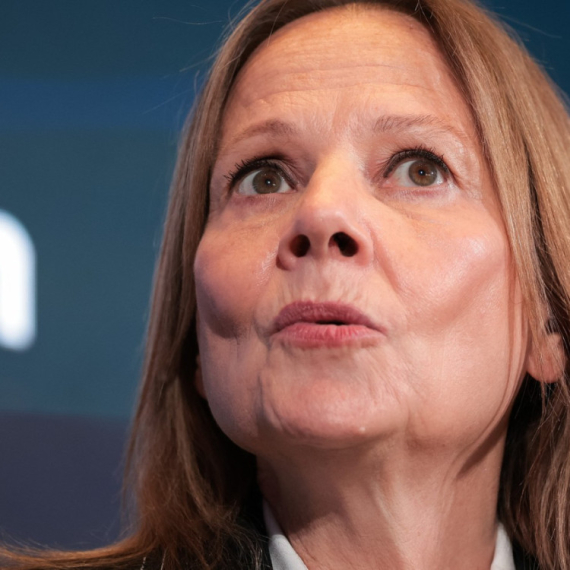 Zarađuje više od svih šefova auto-industrije u SAD