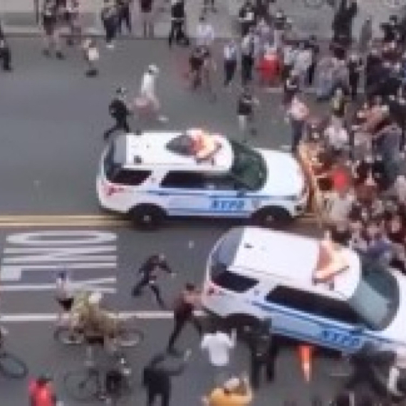 Evo kako izgledaju blokade u demokratiji: Policija "čisti" blokadere sa ulica VIDEO