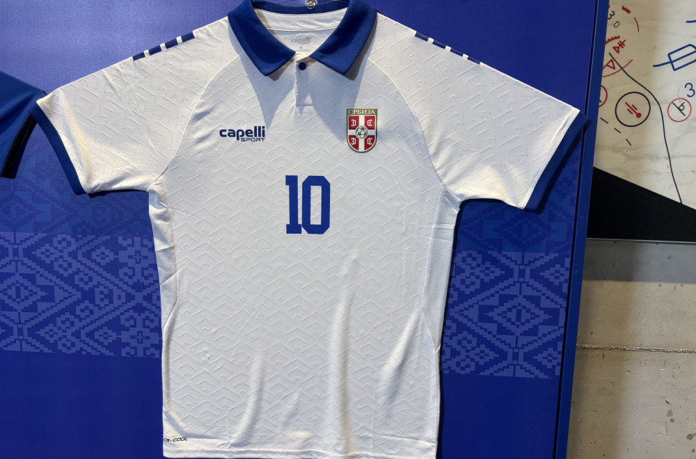 Fudbaleri Srbije u plavom - nešto sasvim drugačije! FOTO