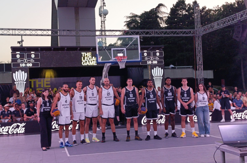 Partizan promovisao dresove – crno-bela žurka kod Avalskog tornja FOTO