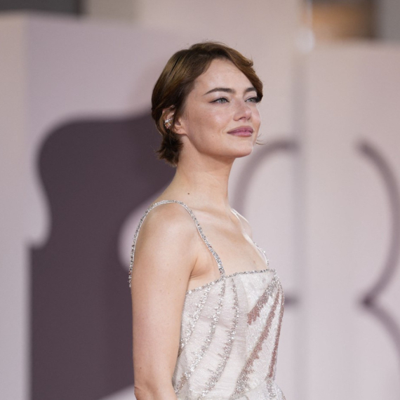 Luj Viton je znao kome će da skroji haljinu po meri FOTO