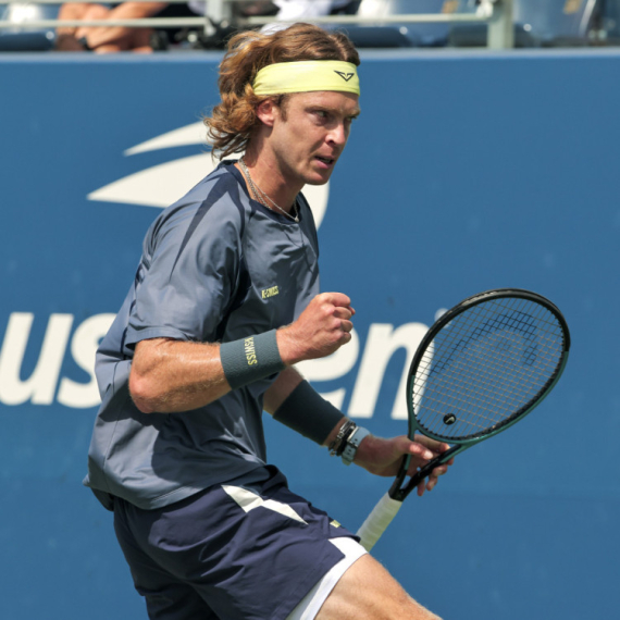 Rubljev prošao posle četiri seta