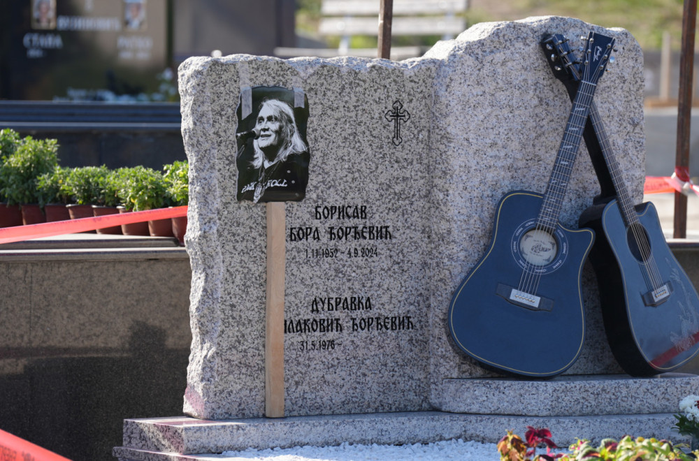 Obležava se godišnjica smrti Bore Đorđevića: Porodica i poštovaoci se okupili u Čačku