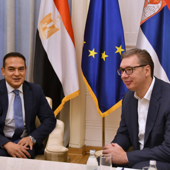 Vučić primio u oproštajnu posetu ambasadorku Libana i ambasadora Arapske Republike Egipat