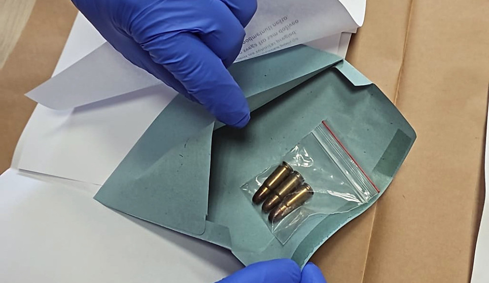 Drama u Vladi Srbije; Dačiću poslata tri metka FOTO