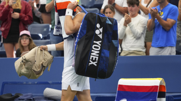 Alkarasov najveći rival do Đokovića naprasno predao! FOTO