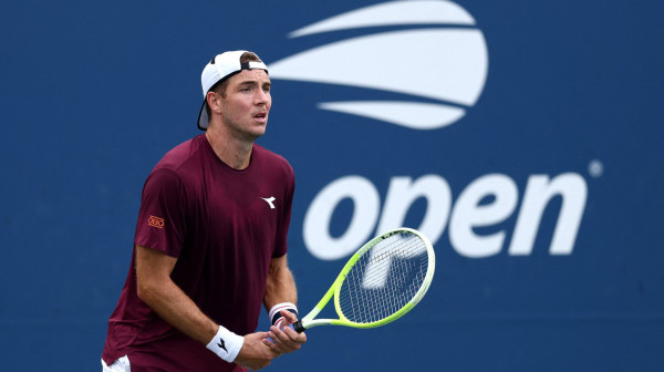 Đokovićev potencijalni rival (opet) napravio iznenađenje – 144. na svetu "počistio" nosioca!