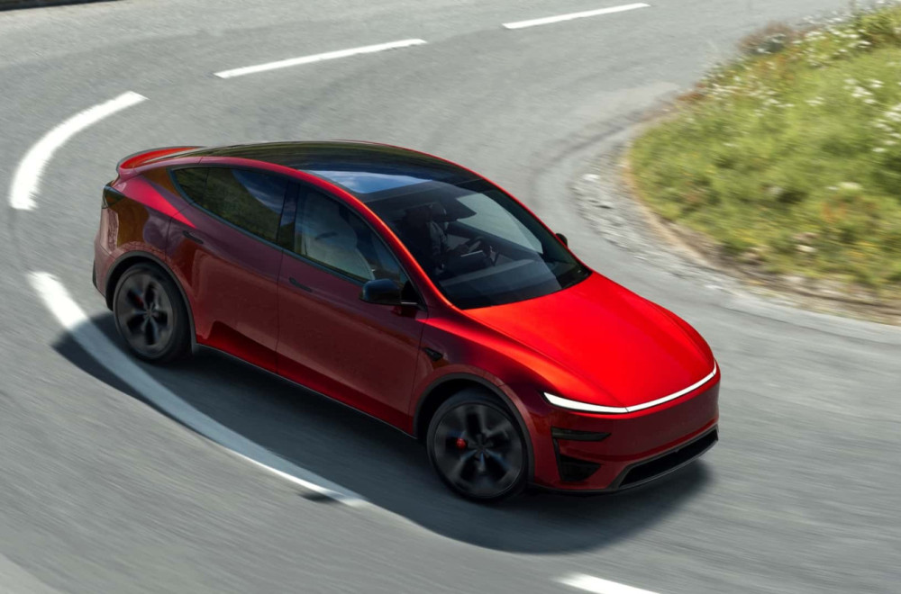 Slamka spasa: Tesla Model Y Performance predstavljen u Evropi! FOTO
