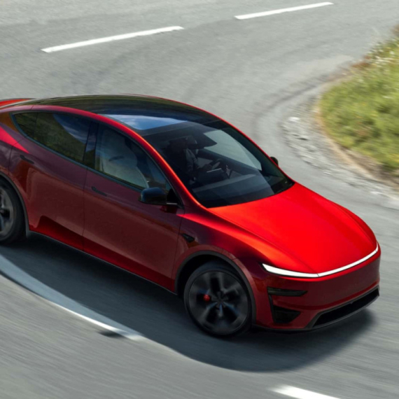 Slamka spasa: Tesla Model Y Performance predstavljen u Evropi! FOTO