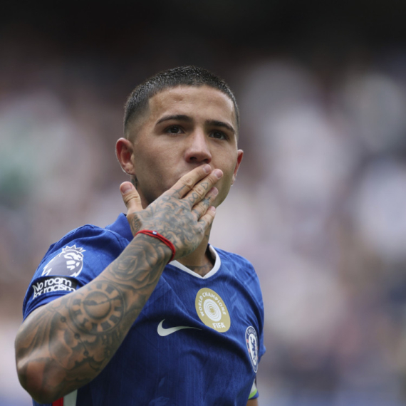 Čelsiju komšijski derbi – sudije ponovo "brljale"