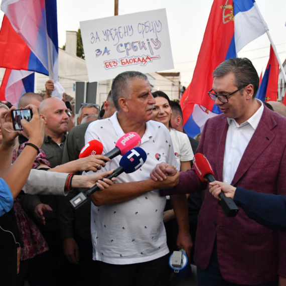 Vučić jasan: Služim samo građanima Srbije i našem narodu VIDEO