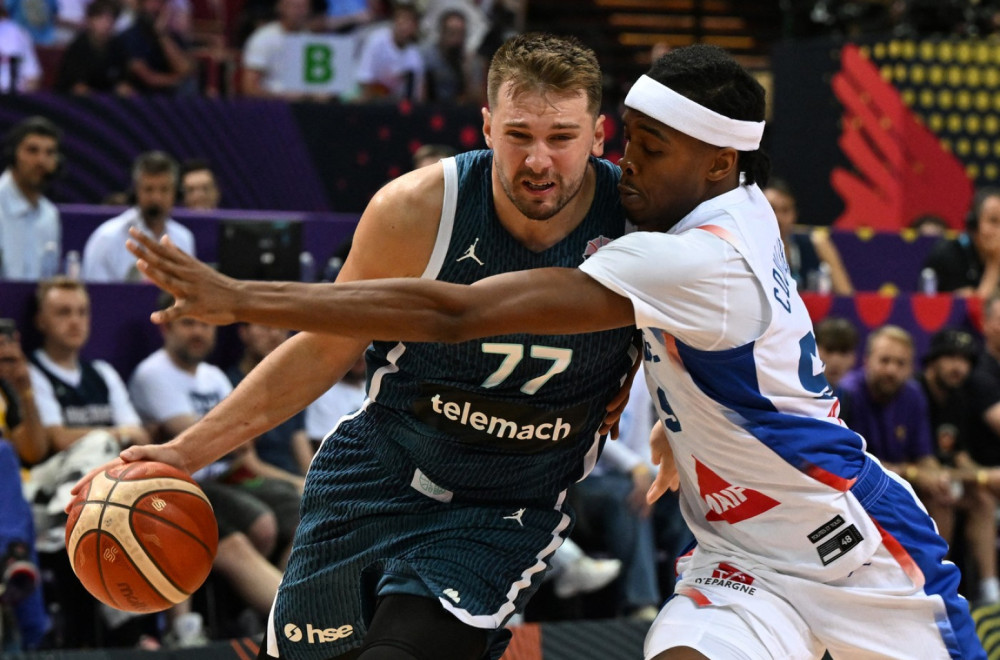 Sloveniji malo Dončićevih 39p – Francuska izvukla "džokera" sa klupe! VIDEO