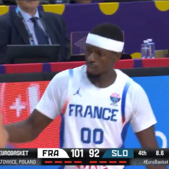 Haos između Francuza i Slovenaca u poslednjoj sekundi – pogledajte šta se desilo! VIDEO