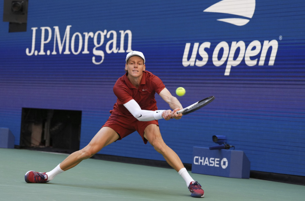 Čudni Siner morao da "kopa" za 1/8 finala US opena