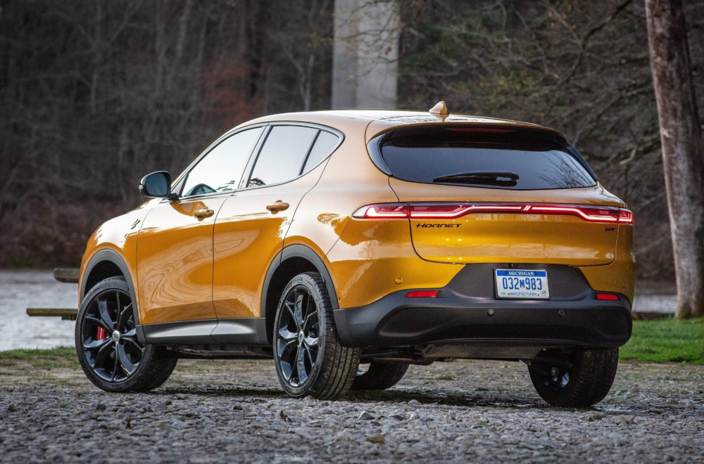 Tramp ukinuo Dodge Hornet, ali spasao legendarni Hemi V8