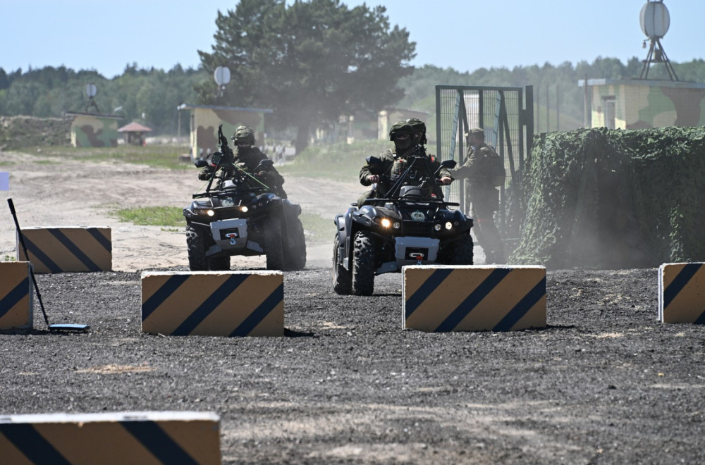 Ogromna vojska stigla na granicu sa Ukrajinom