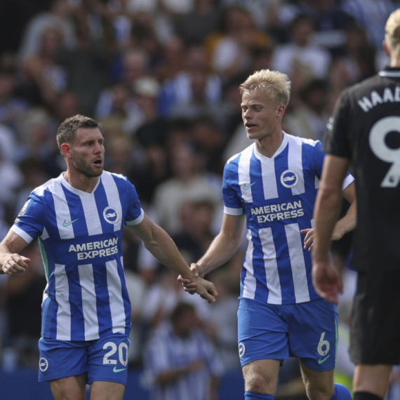 Siti opet izgubio, rezevisti Brajtona pokupili slavu! VIDEO