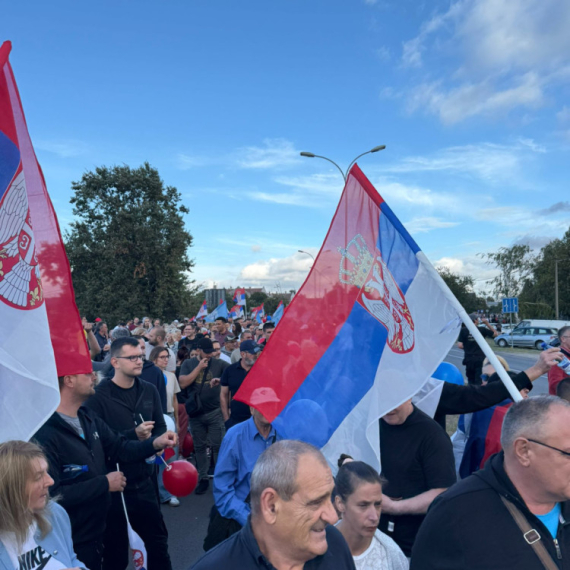 Vučević nakon što su građani Novog Sada ustali protiv blokada: "Živela srpska Atina, živeo srpski narod" VIDEO